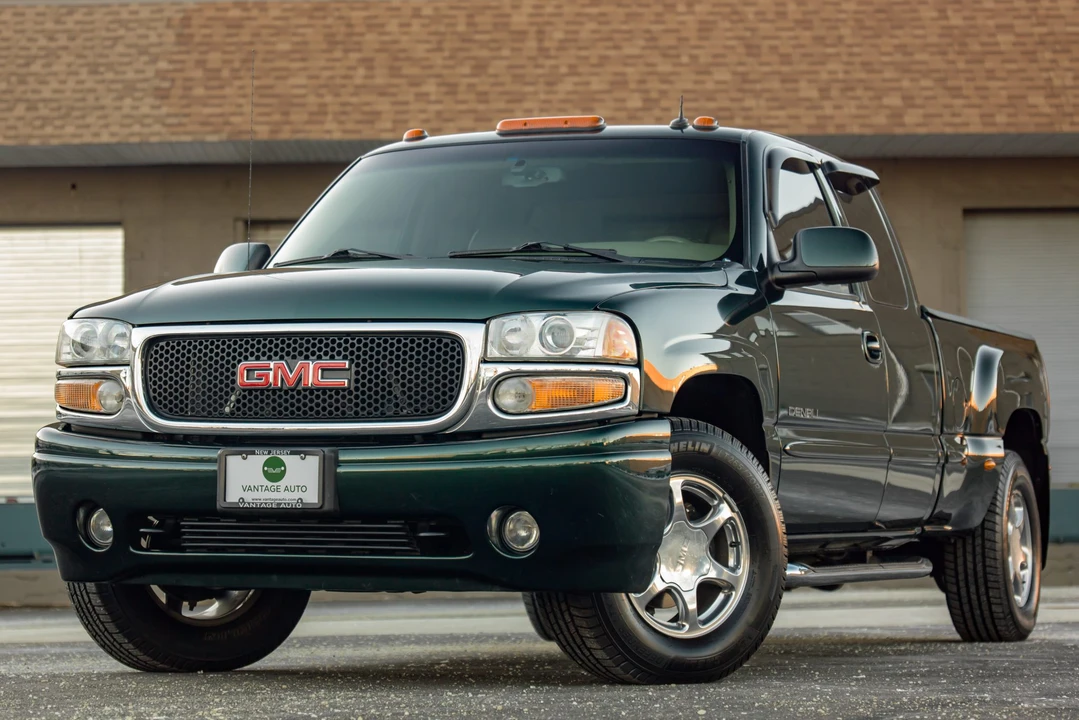 2002 GMC Sierra 2nd Gen - Image 7 of 31