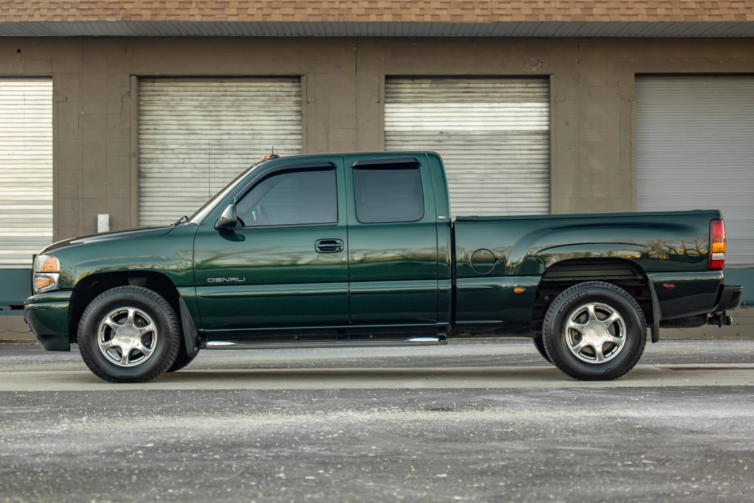 2002 GMC Sierra 2nd Gen - Image 8 of 31