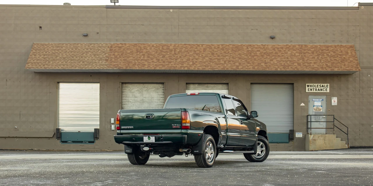 2002 GMC Sierra 2nd Gen - Image 12 of 31