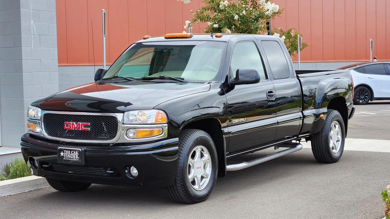 2002 GMC Sierra 2nd Gen - Image 7 of 31