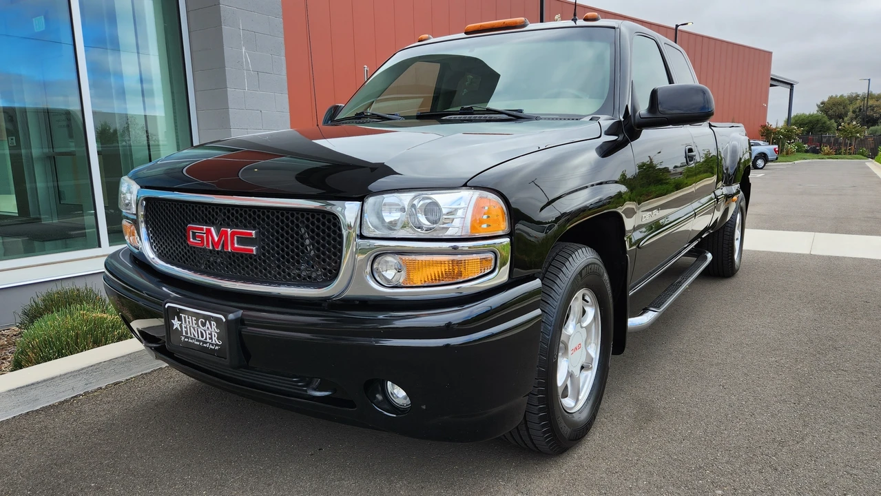 2002 GMC Sierra 2nd Gen - Image 8 of 31