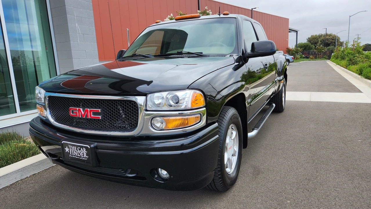 2002 GMC Sierra 2nd Gen - Image 9 of 31