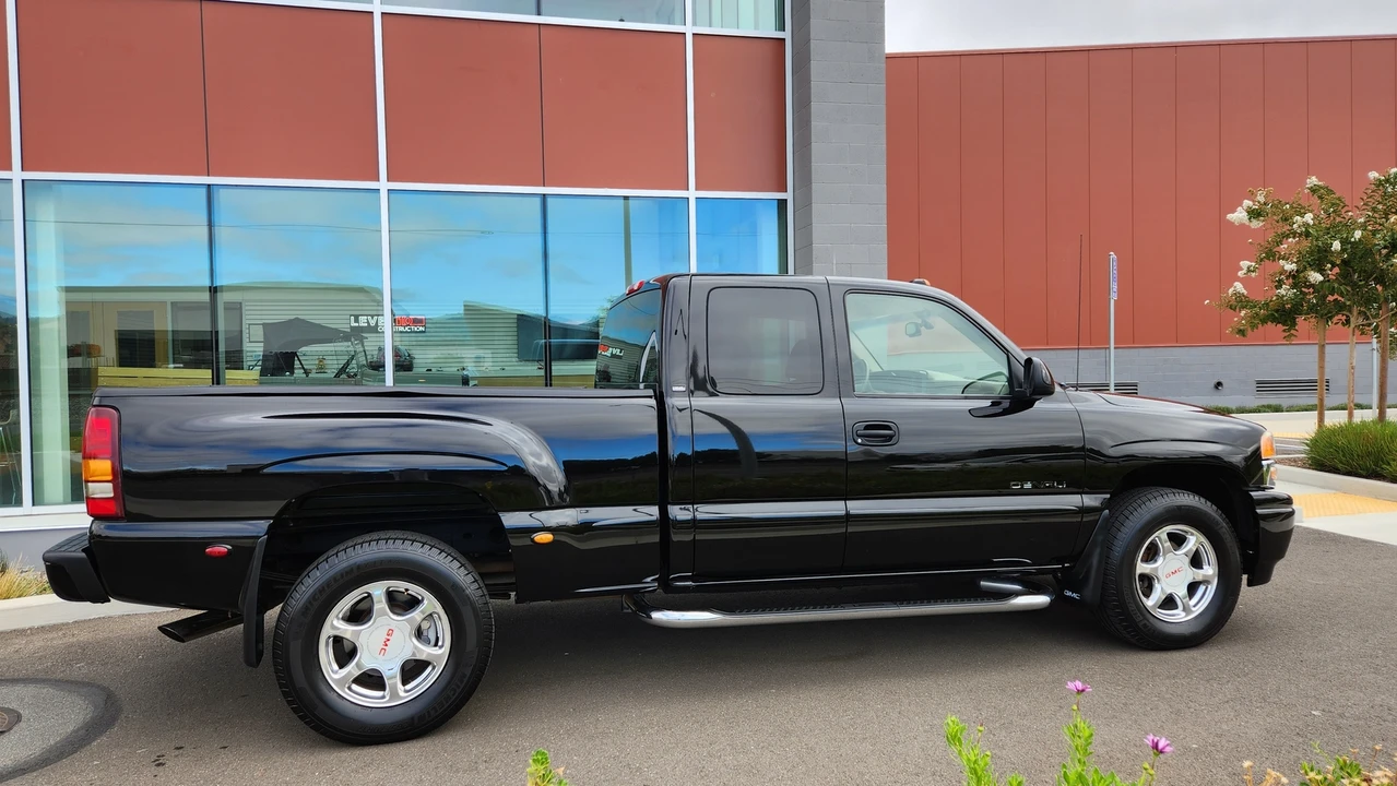 2002 GMC Sierra 2nd Gen - Image 28 of 31