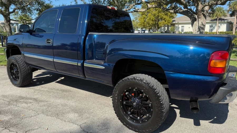 2002 GMC Sierra 1st Gen - Image 6 of 13