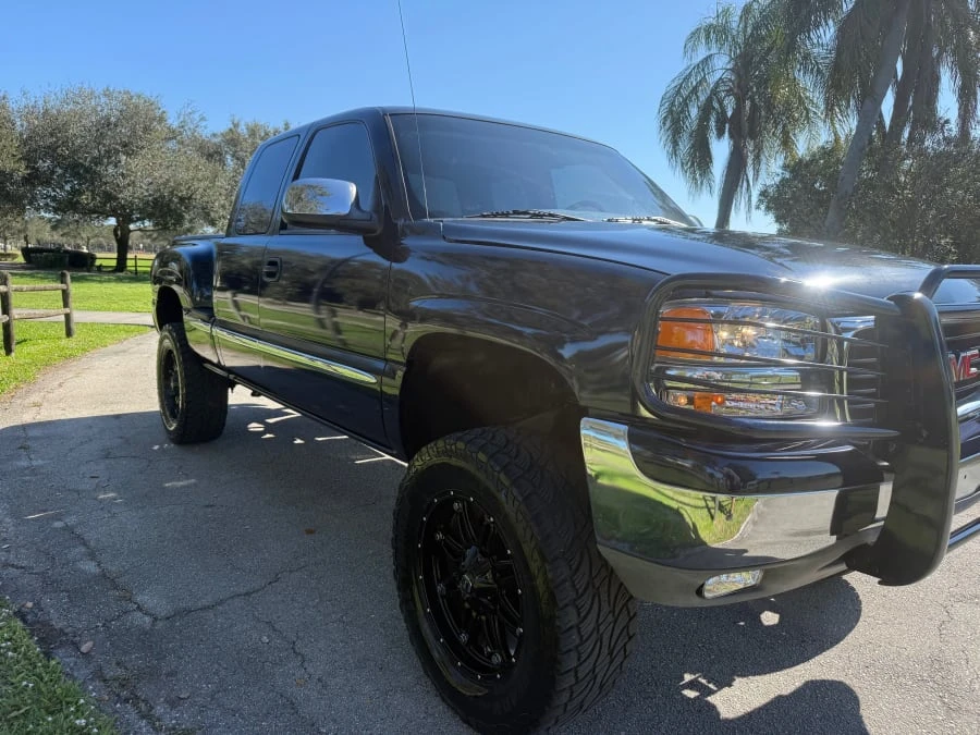 2002 GMC Sierra 1st Gen - Image 7 of 13
