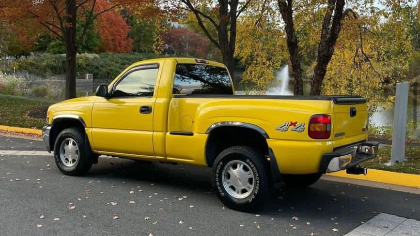 2002 GMC Sierra 2nd Gen - Image 8 of 9