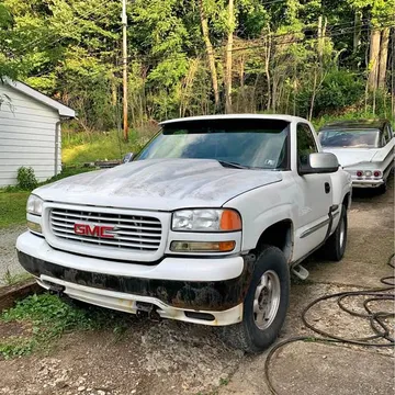 2002 GMC Sierra 1500 Regular Cab Short Bed