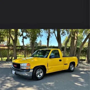 2002 GMC Sierra 1500 Regular Cab Short Bed