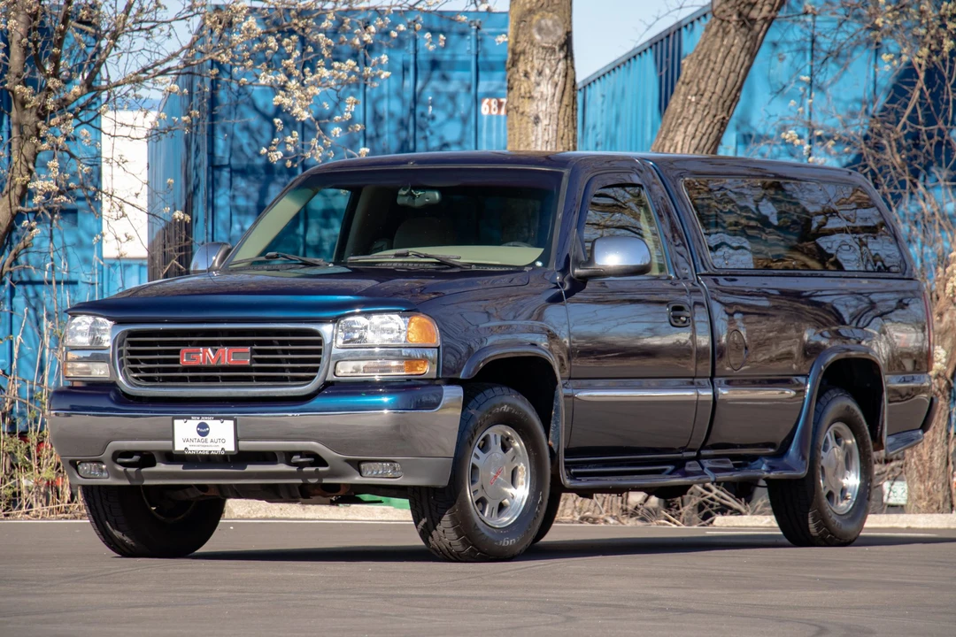 2002 GMC Sierra 2nd Gen - Image 5 of 31