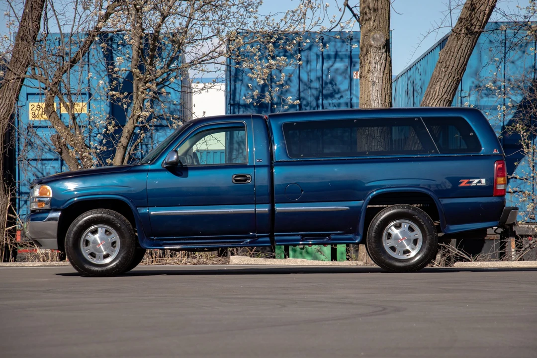 2002 GMC Sierra 2nd Gen - Image 7 of 31