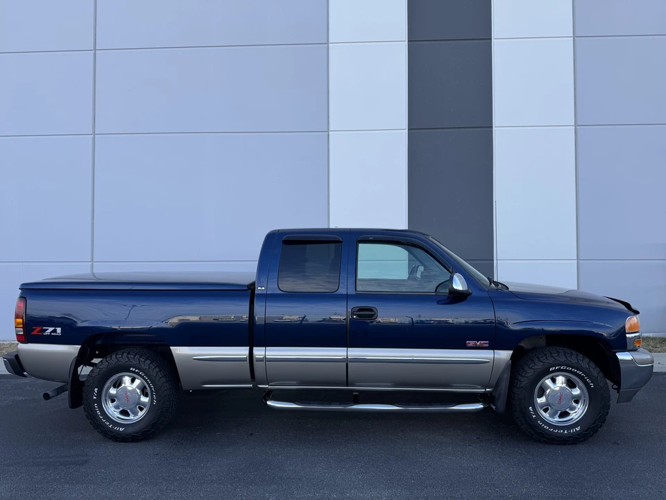 2002 GMC Sierra 2nd Gen - Image 8 of 31