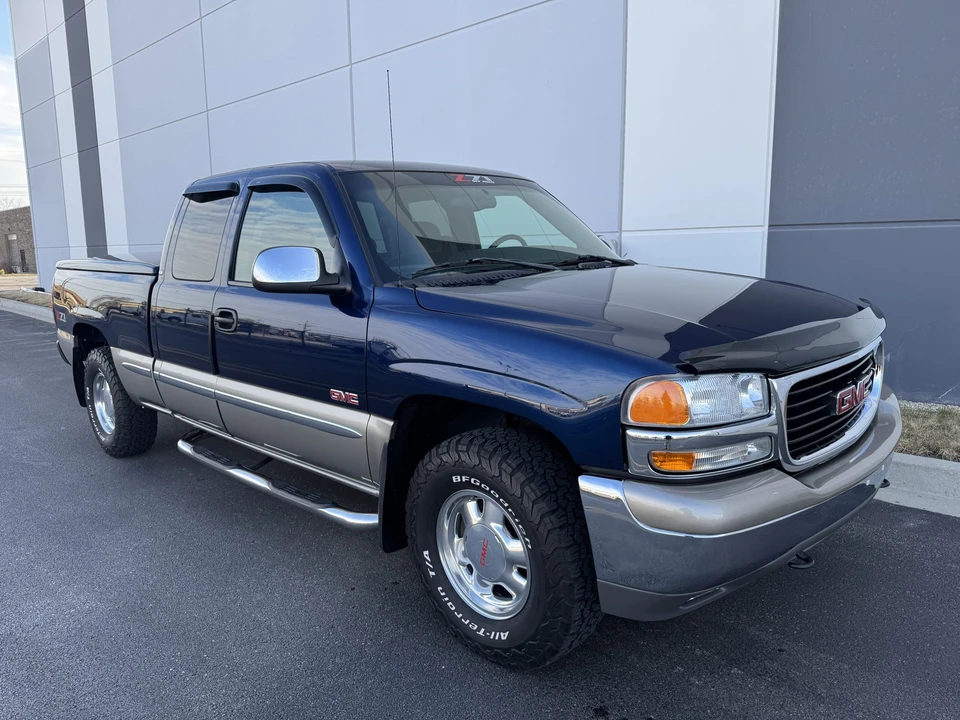 2002 GMC Sierra 2nd Gen - Image 9 of 31