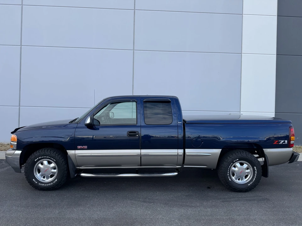 2002 GMC Sierra 2nd Gen - Image 5 of 31