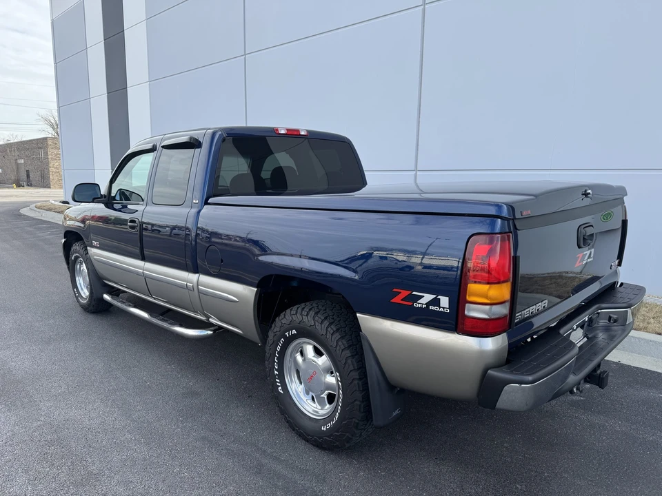 2002 GMC Sierra 2nd Gen - Image 6 of 31