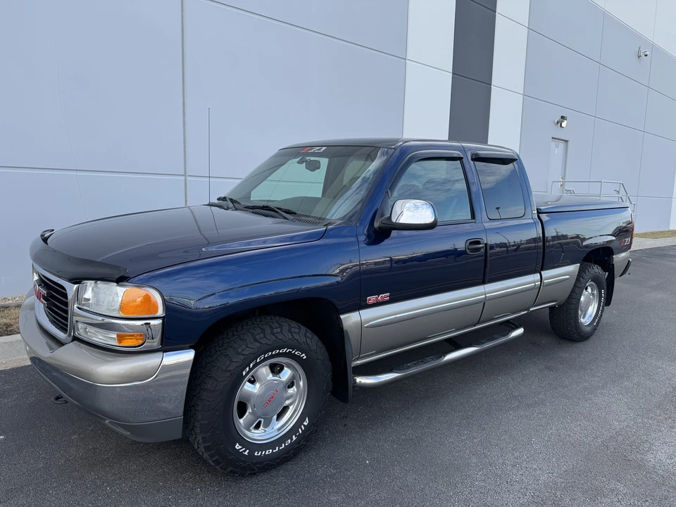 2002 GMC Sierra 2nd Gen - Image 4 of 31