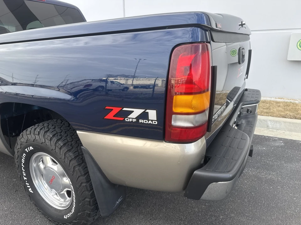 2002 GMC Sierra 2nd Gen - Image 21 of 31