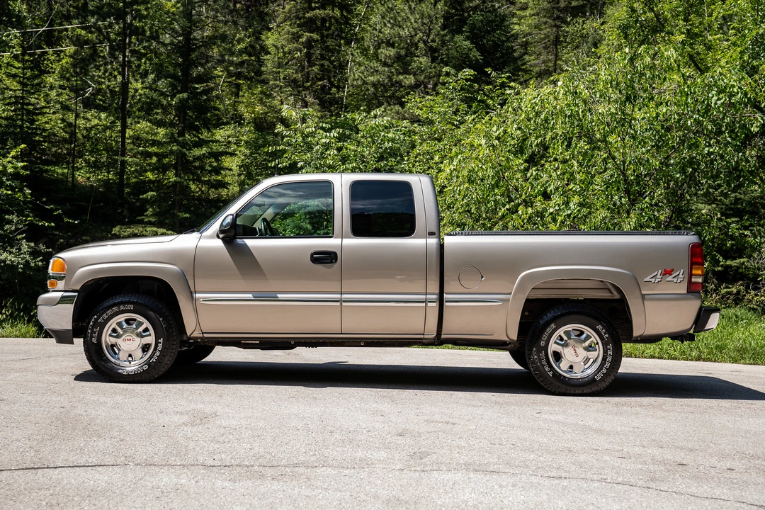 2002 GMC Sierra 2nd Gen - Image 15 of 31