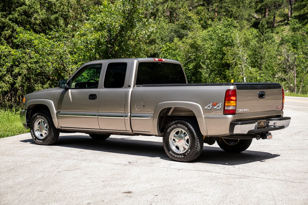 2002 GMC Sierra 2nd Gen - Image 17 of 31