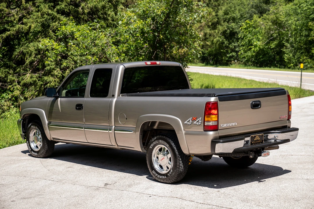 2002 GMC Sierra 2nd Gen - Image 19 of 31