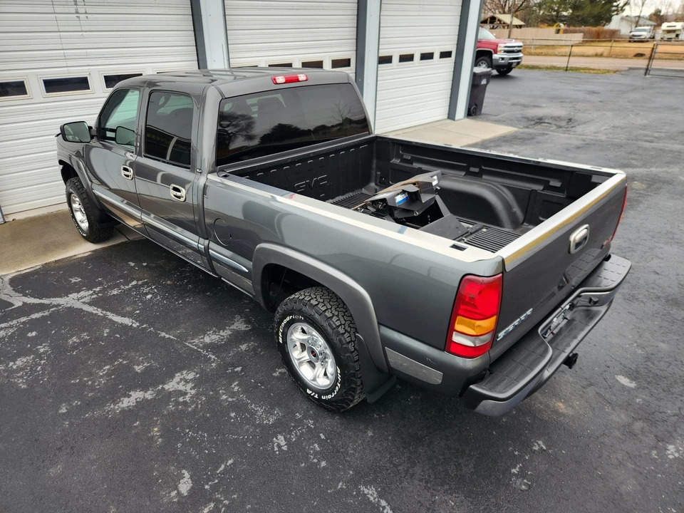 2002 GMC Sierra 1st Gen - Image 19 of 31
