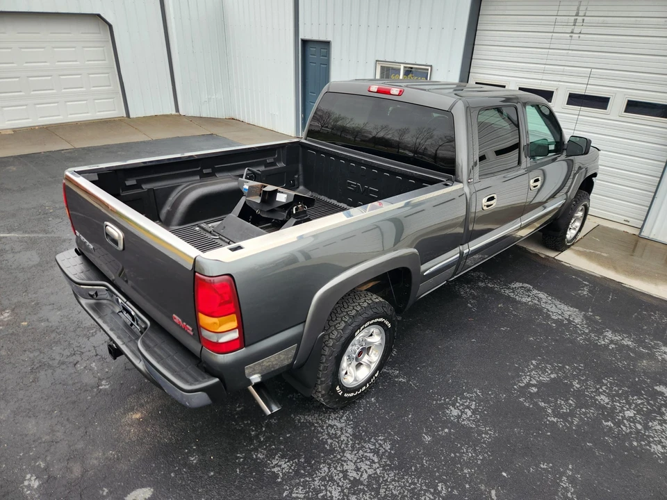 2002 GMC Sierra 1st Gen - Image 13 of 31