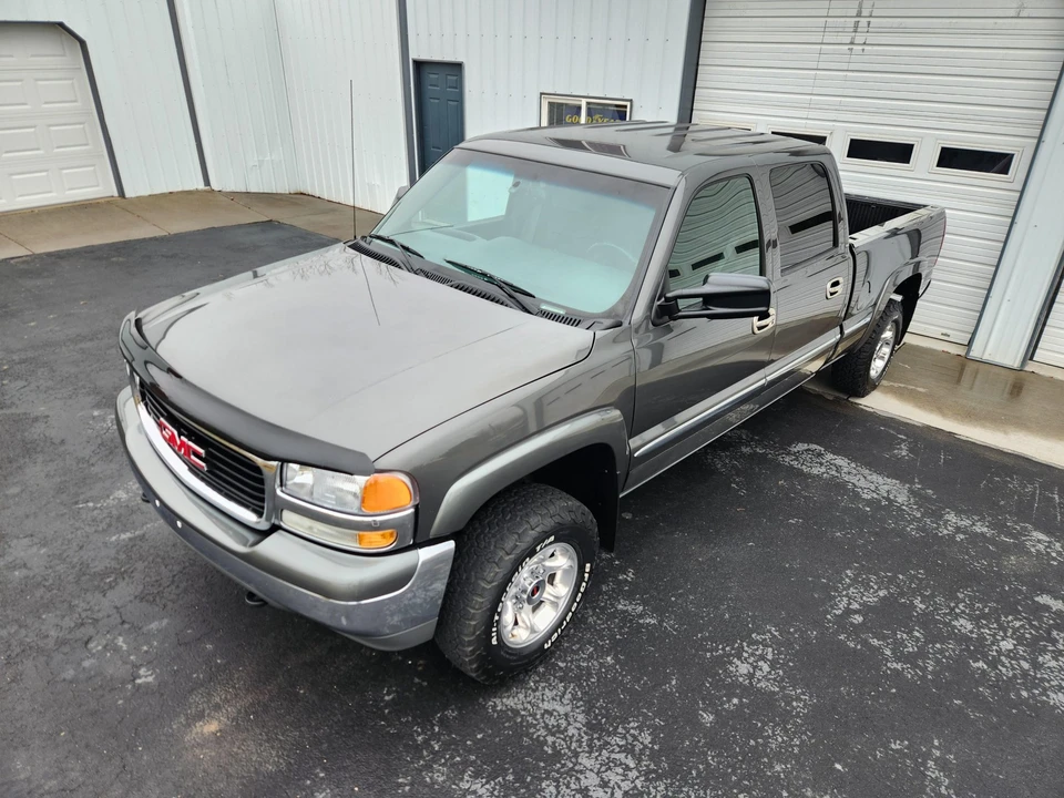 2002 GMC Sierra 1st Gen - Image 2 of 31
