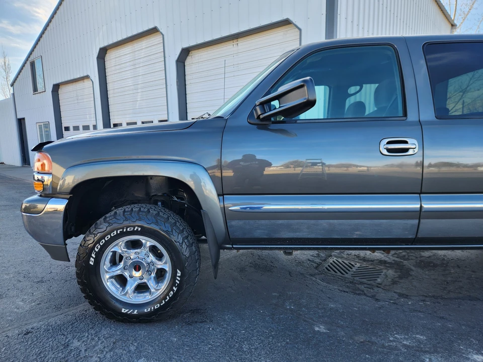 2002 GMC Sierra 1st Gen - Image 23 of 31