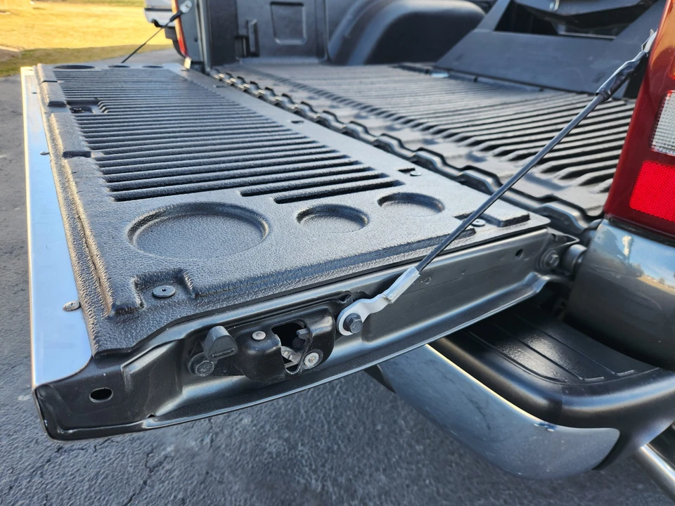 2002 GMC Sierra 1st Gen - Image 30 of 31