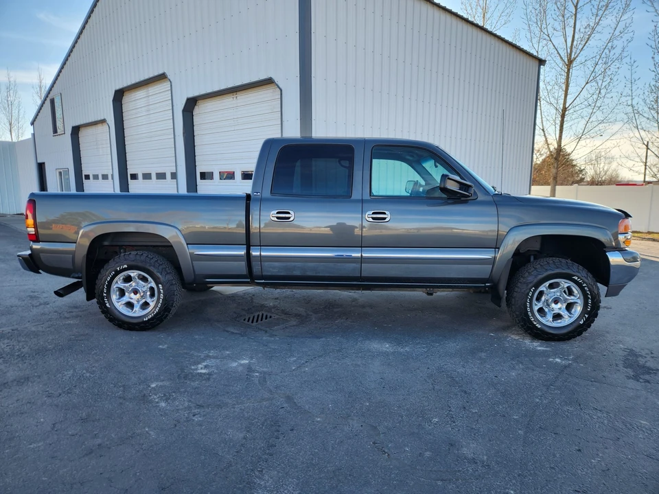 2002 GMC Sierra 1st Gen - Image 11 of 31