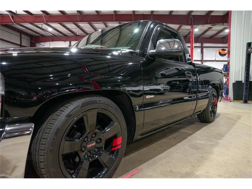 2002 GMC Sierra 1st Gen - Image 28 of 31