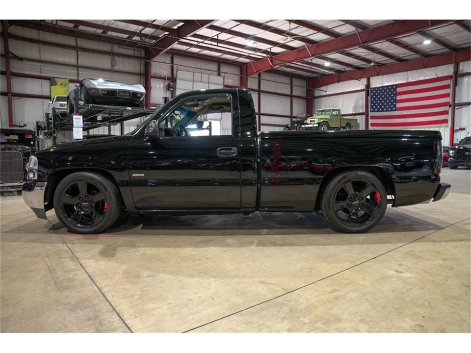 2002 GMC Sierra 1st Gen - Image 4 of 31