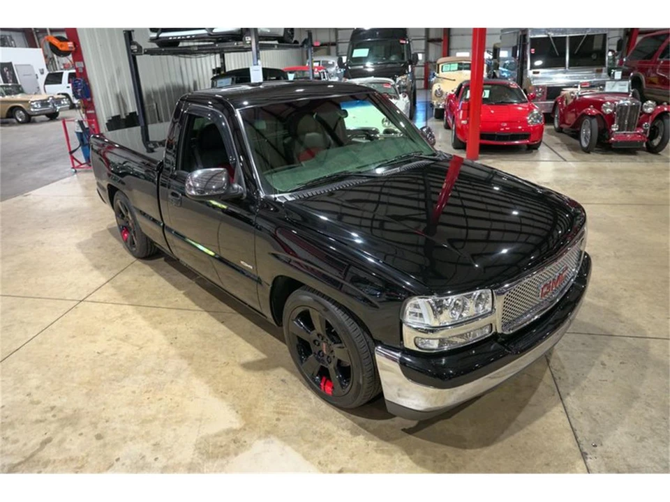 2002 GMC Sierra 1st Gen - Image 14 of 31
