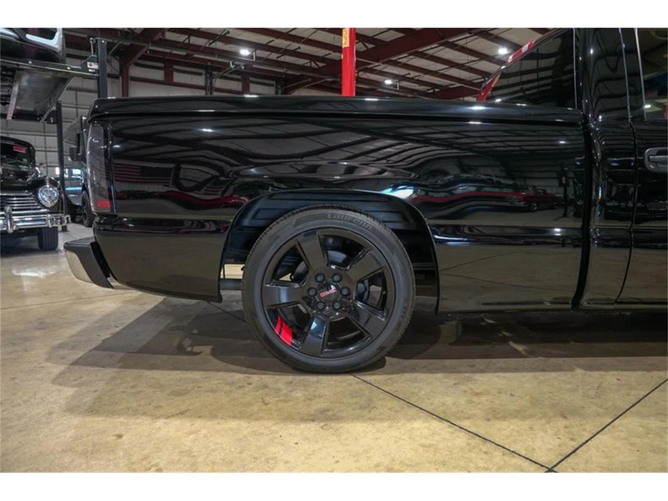 2002 GMC Sierra 1st Gen - Image 9 of 31