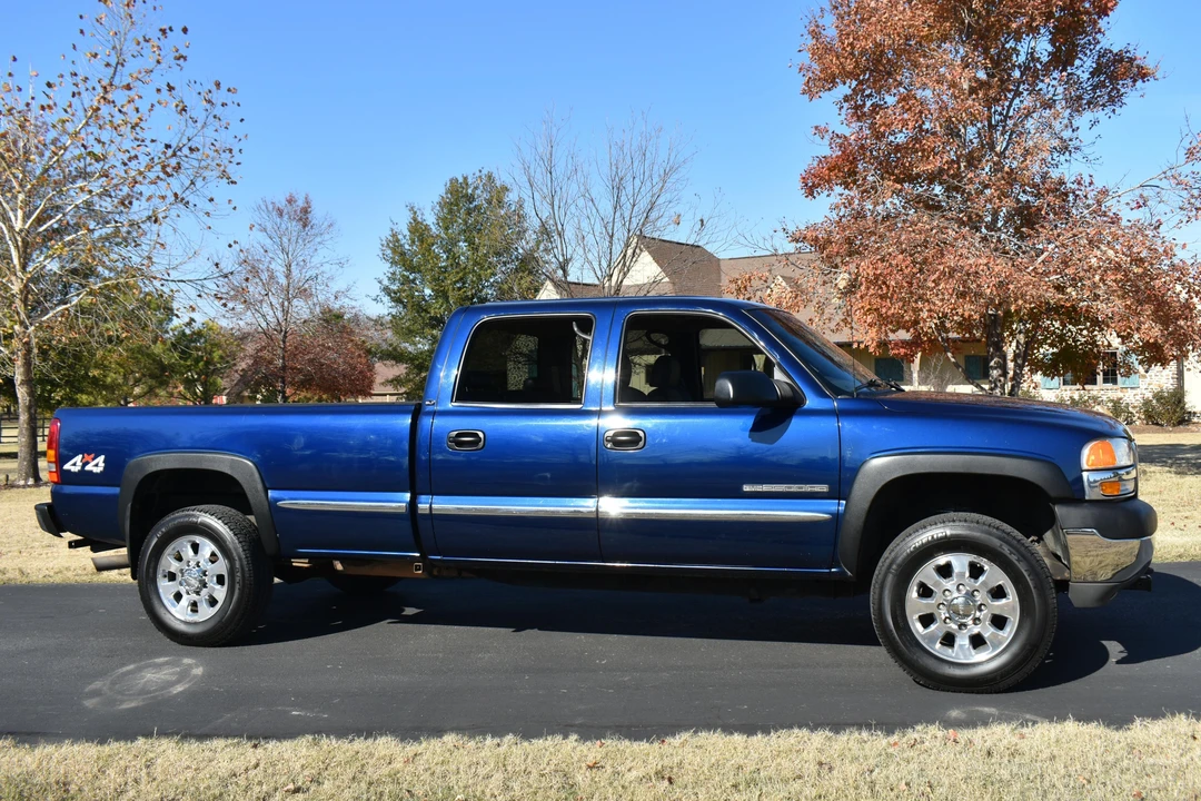 2002 GMC Sierra Heavy Duty 2nd Gen - Image 3 of 31