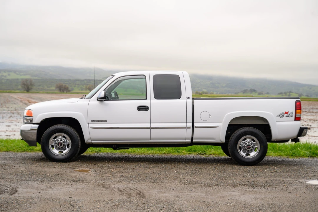 2002 GMC Sierra Heavy Duty 2nd Gen - Image 6 of 31