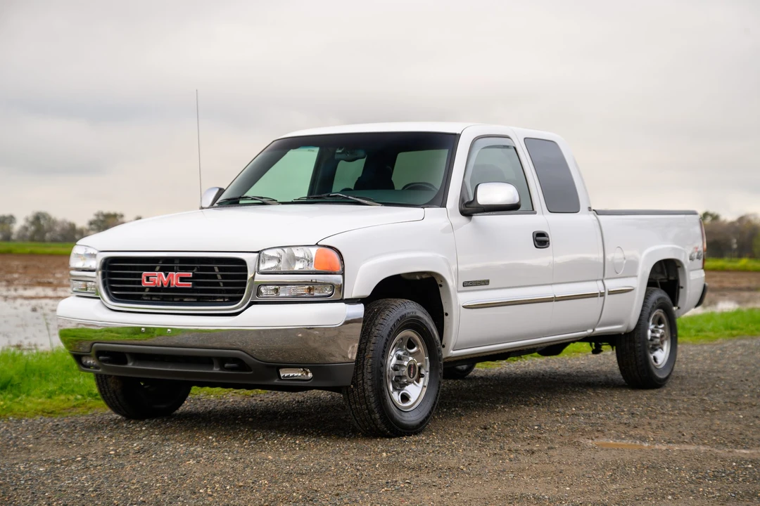 2002 GMC Sierra Heavy Duty 2nd Gen - Image 3 of 31