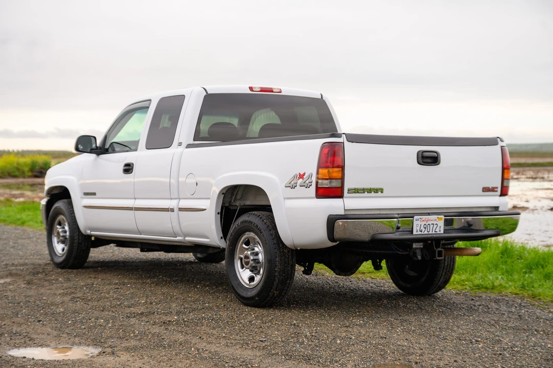 2002 GMC Sierra Heavy Duty 2nd Gen - Image 8 of 31