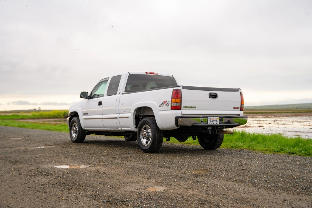 2002 GMC Sierra Heavy Duty 2nd Gen - Image 7 of 31