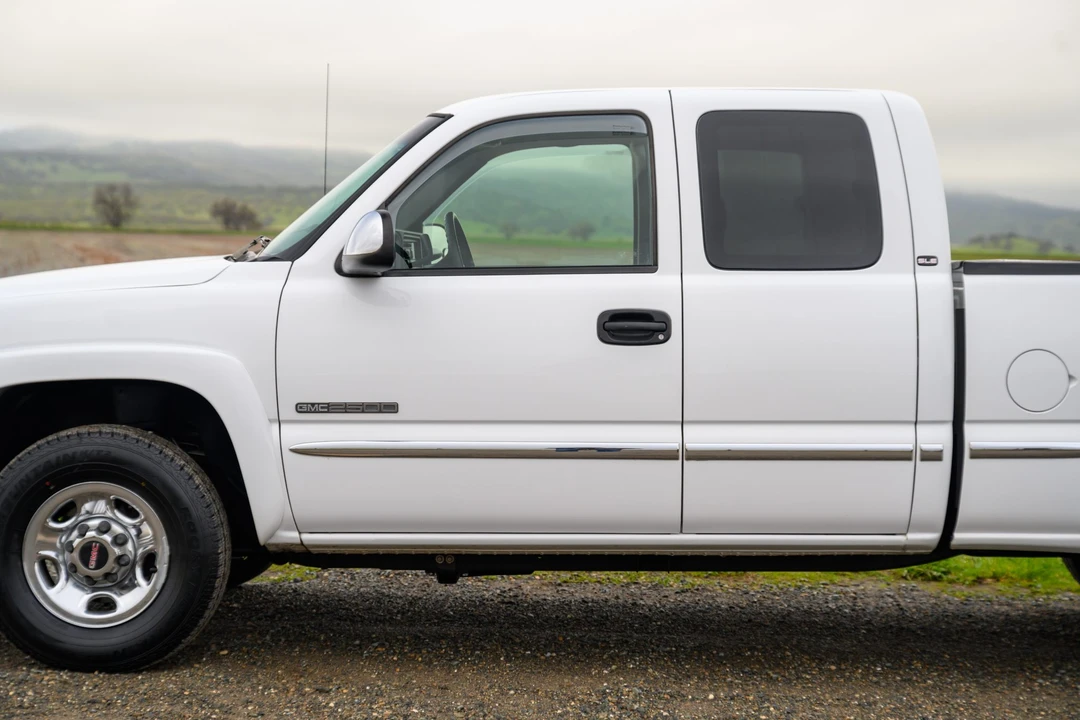 2002 GMC Sierra Heavy Duty 2nd Gen - Image 26 of 31