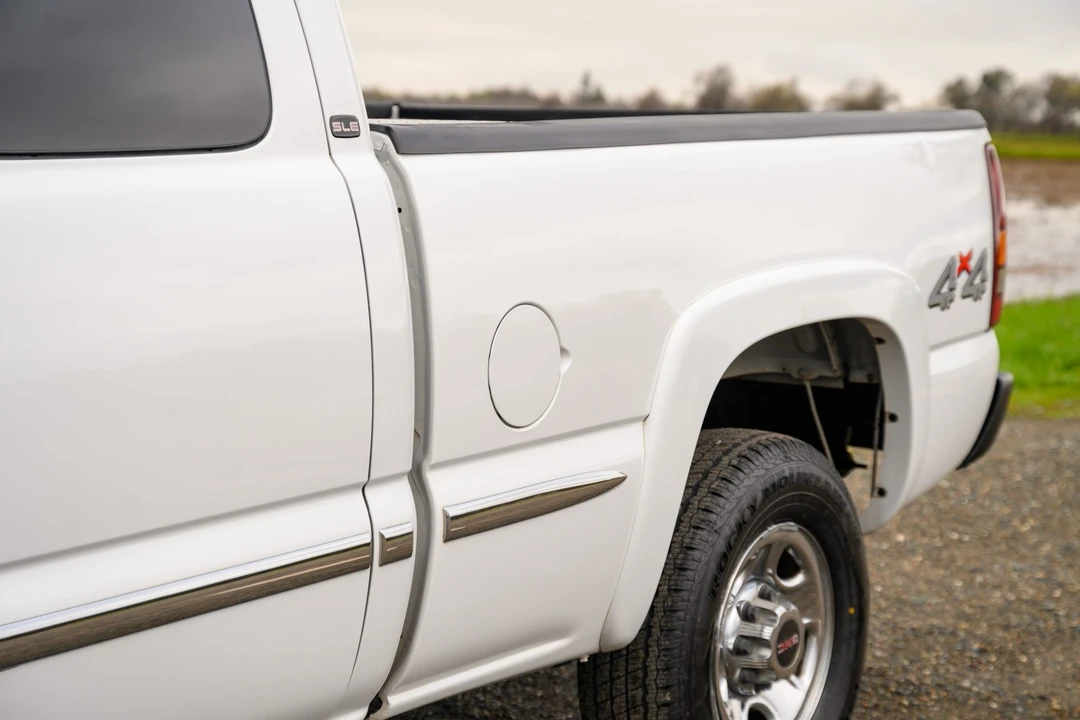 2002 GMC Sierra Heavy Duty 2nd Gen - Image 31 of 31