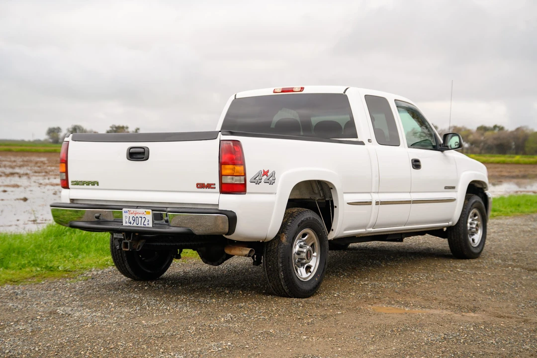 2002 GMC Sierra Heavy Duty 2nd Gen - Image 12 of 31