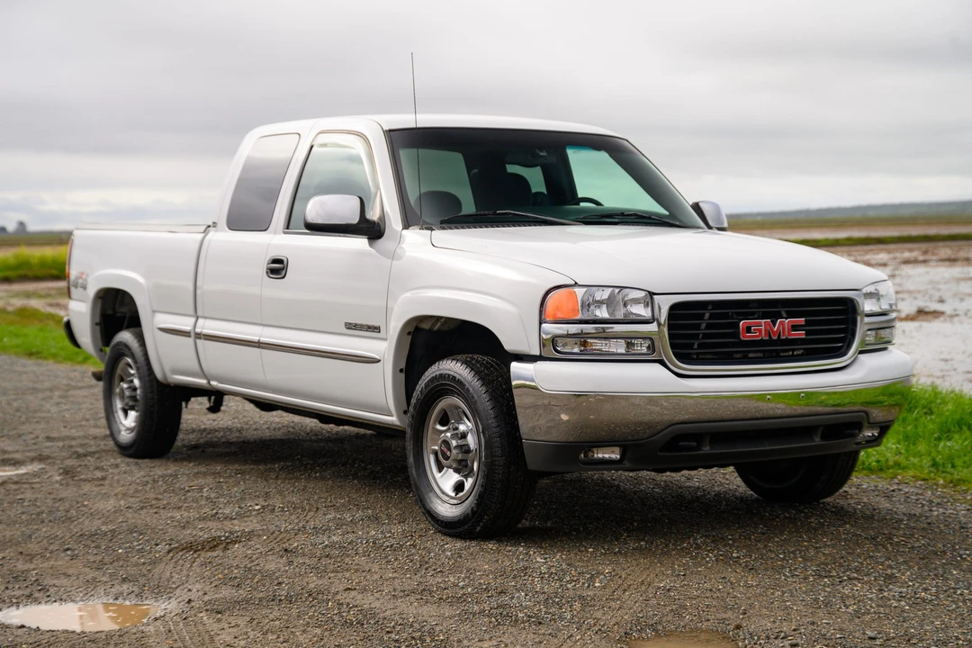 2002 GMC Sierra Heavy Duty 2nd Gen - Image 17 of 31