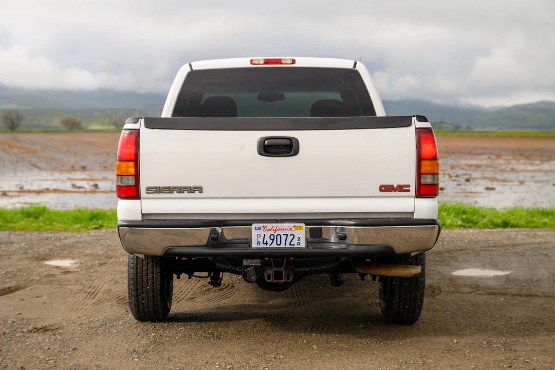 2002 GMC Sierra Heavy Duty 2nd Gen - Image 10 of 31