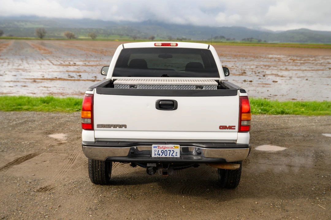 2002 GMC Sierra Heavy Duty 2nd Gen - Image 9 of 31