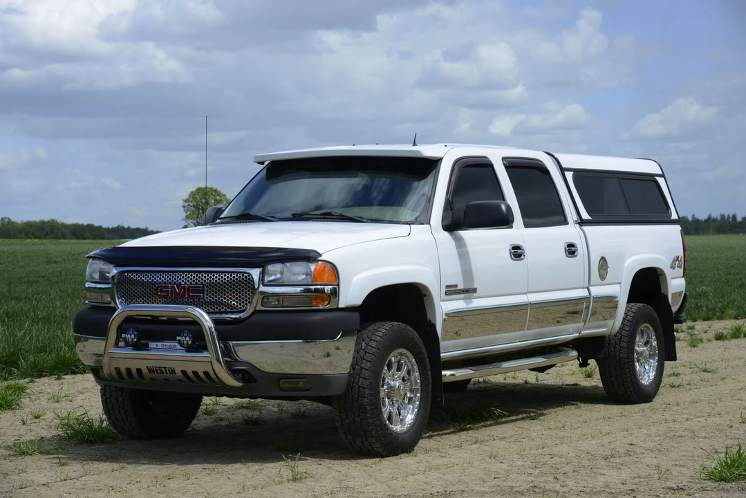 2002 GMC Sierra Heavy Duty 2nd Gen - Image 9 of 31