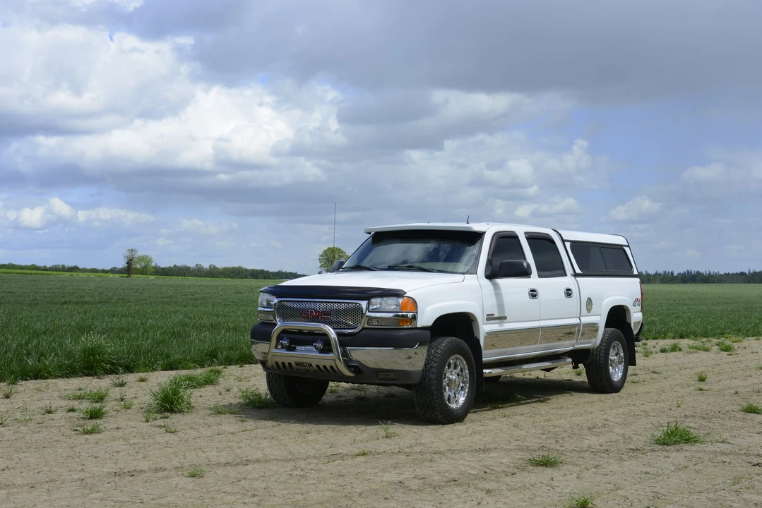 2002 GMC Sierra Heavy Duty 2nd Gen - Image 10 of 31