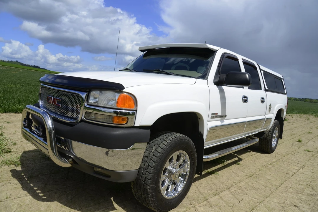 2002 GMC Sierra Heavy Duty 2nd Gen - Image 13 of 31