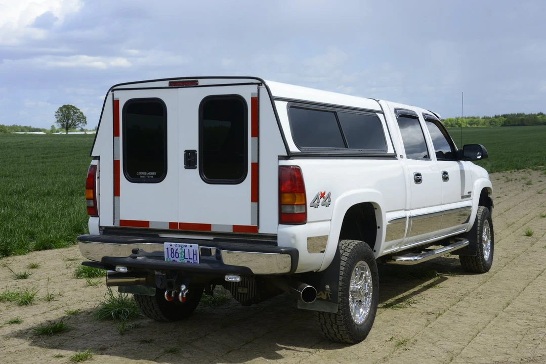 2002 GMC Sierra Heavy Duty 2nd Gen - Image 19 of 31