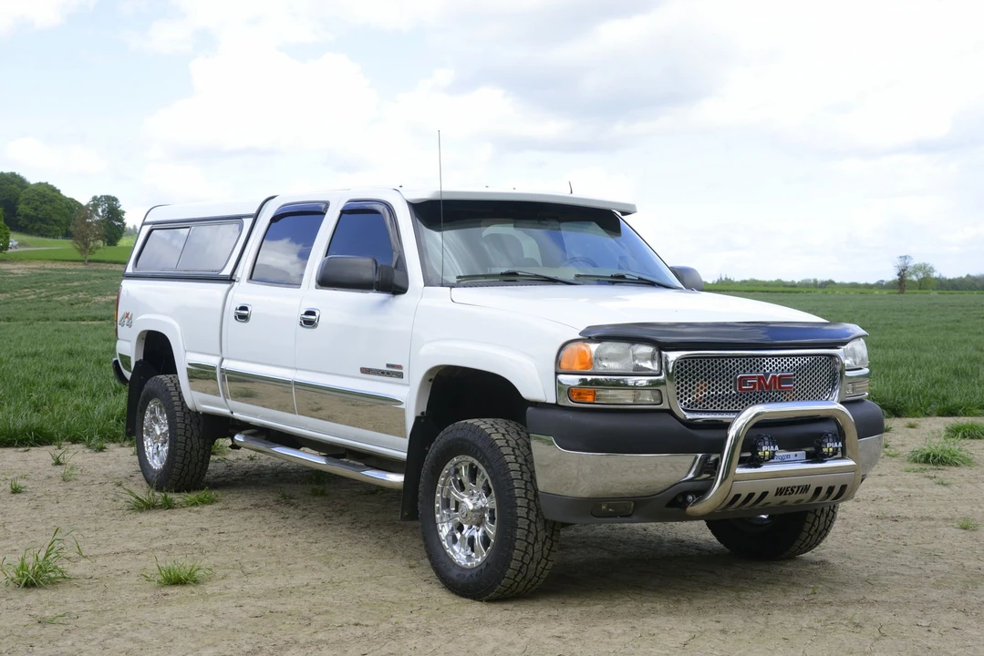 2002 GMC Sierra Heavy Duty 2nd Gen - Image 24 of 31
