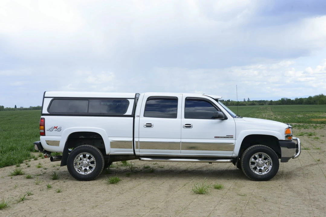 2002 GMC Sierra Heavy Duty 2nd Gen - Image 23 of 31